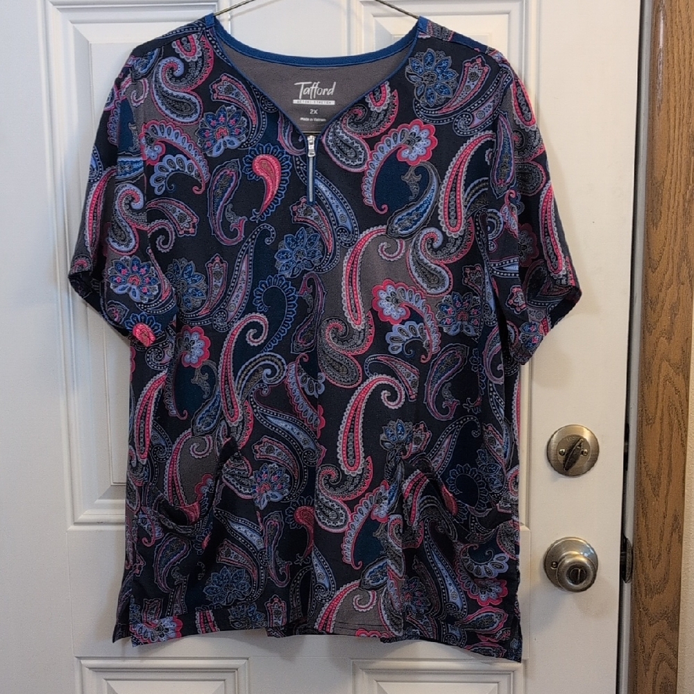 Tafford Women's Paisley Short Sleeve Top - Black, Pink, Blue